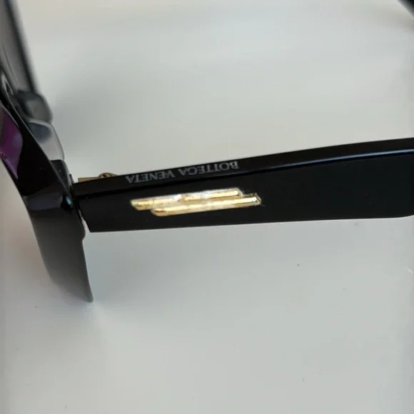 BOTTEGA VENETTA Black Cat-Eye Sunglasses - Picture 4 of 10